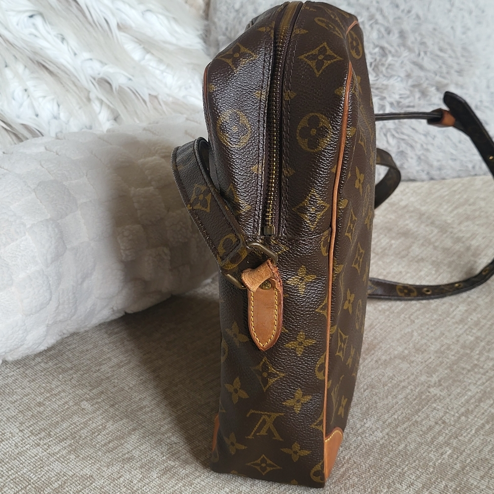 LOUIS VUITTON Shoulder Bag Danube GM Monogram, Authentic!! - Picture 4 of 16